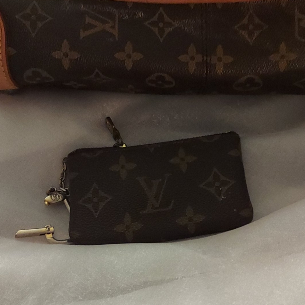 LOUIS VUITTON  VINTAGE COIN PURSE